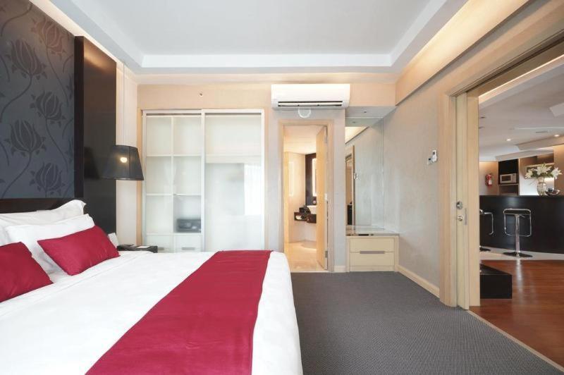 Grandkemang Hotel Джакарта Стая снимка